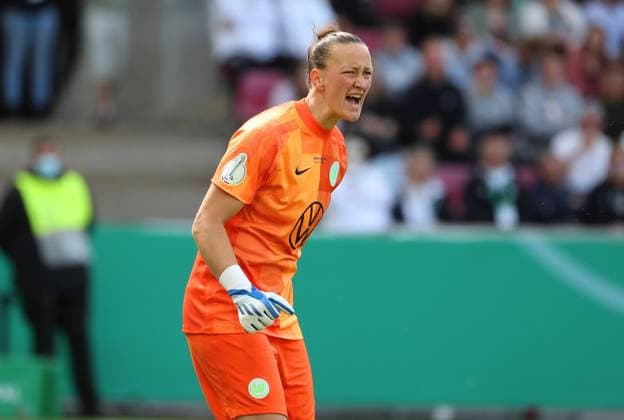 VfL vs. 1. FFC Turbine Potsdam, DFB-Pokalfinale Frauen Köln, 28.05.2022, FUßBALL - VfL Wolfsburg vs. 1. FFC Turbine Potsdam, DFB-Pokalfinale Frauen, Saison 2021 22. Torfrau Almuth Schult (VfL Wolfsburg) Köln