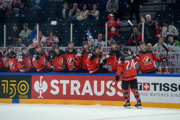 28.05.2022, Tampere, Nokia Arena, Canada v Czech Republic - 2022 IIHF Ice hockey, Eishockey World Championship, WM, Weltmeisterschaft 24 Dylan Cozens (Canada) celebrate his 1:1 goal Tampere Nokia Arena Pirkanmaa Finland Copyright: xJustPictures.ch AndreaxBrancax