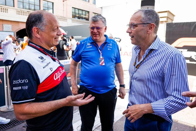 Frederic Vasseur (FRA, Alfa Romeo F1 Team ORLEN), Otmar Szafnauer (ROU, BWT Alpine F1 Team), Stefano Domenicali (ITA, President & CEO of Formula 1 Group), F1 Grand Prix of Monaco at Circuit de Monaco on May 28, 2022 in Monte-Carlo, Monaco. (Photo by HOCH ZWEI) Monte-Carlo Monaco