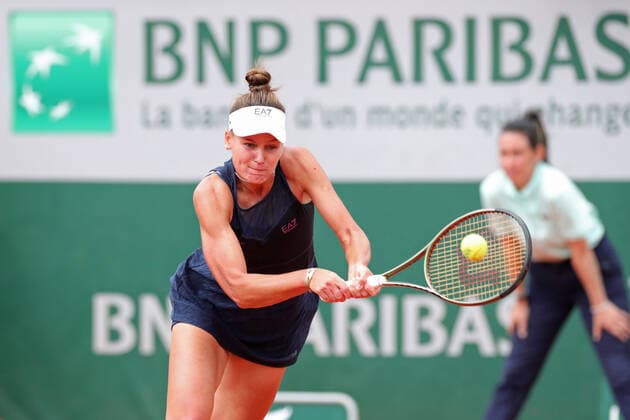 28th May 2022; Roland Garros, Paris, France: French Open Tennis tournament: Veronica Kudermetova returns a passing shot from Paula Badosa (ESP)  ActionPlus12393950 JonxBromley