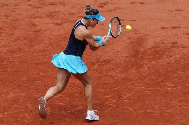 Danka Kovinic (MNT) pendant son match contre Iga Swiatek (POL) TENNIS : Internationaux de France - Roland Garros 2022 - 28 05 2022 LiaMancini Panoramic 