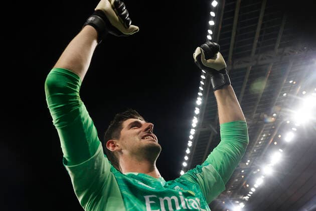 Real Madrid s goalkeeper Thibaut Courtois celebrates their victory over Liverpool following the UEFA Champions League final soccer match between Liverpool FC and Real Madrid held at Saint-Denis stadium, in Paris, France, 28 May 2022. UEFA CHampions League final match: Real Madrid vs. Liverpool FC !ACHTUNG: NUR REDAKTIONELLE NUTZUNG!  Copyright: xJuanjoxMartinx GRAF2153 20220528-09d48bb1b02a10d7883bdf6aae4ddf46b0bf5b29