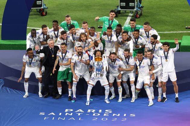 UCL Final Liverpool v Real Madrid 28 May 2022, Saint-Denis - UEFA Champions League Final - Liverpool v Real Madrid - Marcelo of Real Madrid lifts the trophy - Photo: Charlotte Wilson Offside. Saint-Denis France Copyright: xCharlottexWilsonx xOffsidexOffside