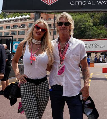 FORMULA 1 GRAND PRIX DE MONACO 2022 29.05.2022, Monaco Circuit, Monte Carlo, FORMULA 1 GRAND PRIX DE MONACO 2022 , im Bild Michael Andrew Duff McKagan, Bassist der Rockband Guns N Roses mit Frau.
