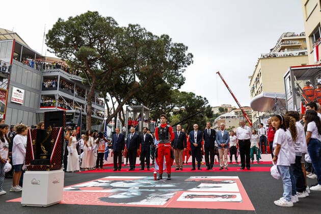 Formel 1, GP von Monaco, Fürst Albert und Fürstin Charlene LECLERC Charles (mco), Scuderia Ferrari F1-75, portrait during the Formula 1 Grand Prix de Monaco 2022, 7th round of the 2022 FIA Formula One World Championship, WM, Weltmeisterschaft on the Circuit de Monaco, from May 27 to 29, 2022 in Monte-Carlo, Monaco - F1 - MONACO GRAND PRIX 2022 - Race DPPI Panoramic  00122019__DEL7521.JPG_