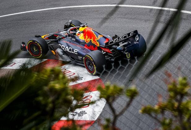 MONTE-CARLO - Max Verstappen (1) with the Oracle Red Bull Racing RB18 Honda during the F1 Grand Prix of Monaco at Circuit de Monaco on May 29, 2022 in Monte-Carlo, Monaco. REMKO DE WAAL F1 Grand Prix van Monaco, RACE 2022 xVIxANPxSportx xxANPxIVx