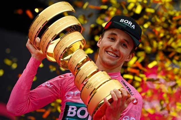 Photo Fabio Ferrari LaPresse May 29, 2022 Verona, Italy Cycling Giro d Italia 2022 - 105th edition - stage 21- Verona (Cronometro delle Colline Veronesi) - Individual time trial In the pic: HINDLEY Jai (BORA - HANSGROHE)winner of giro d italia Foto Fabio Ferrari LaPresse 29 Maggio 2022 Verona, Italia sport ciclismo Giro d Italia 2022 - edizione 105 - tappa 21- Gara cronometro individuale Verona (Cronometro delle Colline Veronesi) - Nella foto: HINDLEY Jai (BORA - HANSGROHE) voncitore giro d italia Photo Fabio Ferrari LaPresse May 29, 2022 Verona, Italy sport Cycling Giro d Italia 2022 - 105th edition - stage 21- Verona (Cronometro delle Colline Veronesi) - Individual time trial In the pic: HINDLEY Jai (BORA - HANSGROHE)winner of giro d italia  Copyright: xFabioxFerrari LaPressex