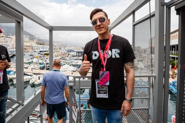 Mesut Oezil, Grosser Preis von Monaco 2022, Motorsport, Formel 1, 29.05.2022 Grosser Preis von Monaco 2022, Motorsport, Formel 1, 29.05.2022 *** Mesut Oezil, Monaco Grand Prix 2022, Motorsport, Formula 1, 29 05 2022 Monaco Grand Prix 2022, Motorsport, Formula 1, 29 05 2022 Copyright: xEibner-Pressefoto AlexanderxNeisx EP_ANS