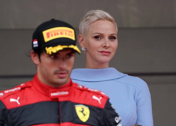 29.05.2022, Monaco Circuit, Monte Carlo, FORMULA 1 GRAND PRIX DE MONACO 2022 , im Bild Charlene Lynette Grimaldi, Fürstin von Monaco, Carlos Sainz Jr. (ESP), Scuderia Ferrari (Foto EU-Images) Monte Carlo Monaco Circuit Monaco