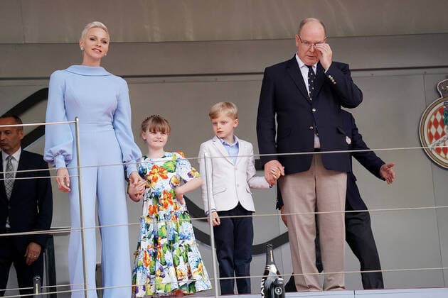 FORMULA 1 GRAND PRIX DE MONACO 2022 29.05.2022, Monaco Circuit, Monte Carlo, FORMULA 1 GRAND PRIX DE MONACO 2022 , im Bild Charlene Lynette Grimaldi, Fürstin von Monaco, Tochter Gabriella von Monaco, Sohn Jacques von Monaco, Albert II. Fürst von Monaco