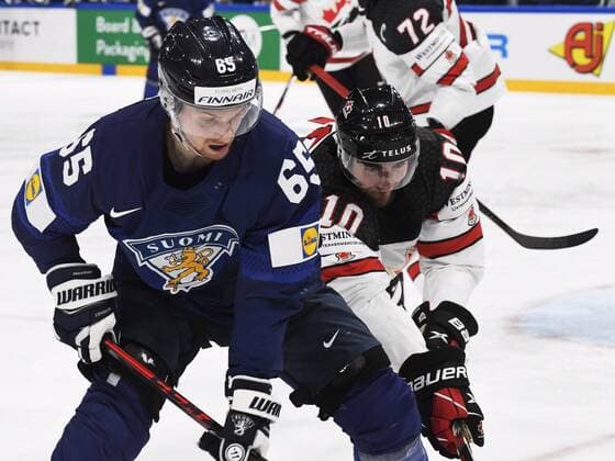 Eishockey, WM Finale, Finnland - Kanada Sakari Manninen (65) of Finland and Nicolas Roy (10) of Canada during the 2022 IIHF Ice hockey, Eishockey World Championships final match between Finland and Canada in Tampere, on May 29th, 2022. Tampere Finland LKFTJK20220529211308QMCW  Copyright: xJussixNukarix