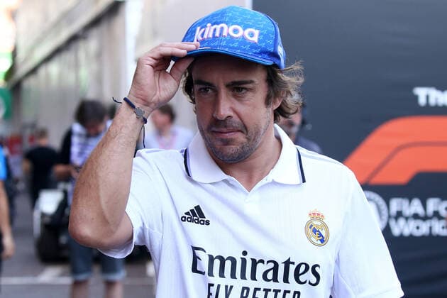 Monaco , Monte Carlo, 29.05.2022, Circuit de Monaco, Formula 1 - Monaco Grand Prix 2022 - Race, Fernando Alonso (Alpine F1 ) looks on - (Photo EU-Images) Monte Carlo Circuit de Monaco Monaco