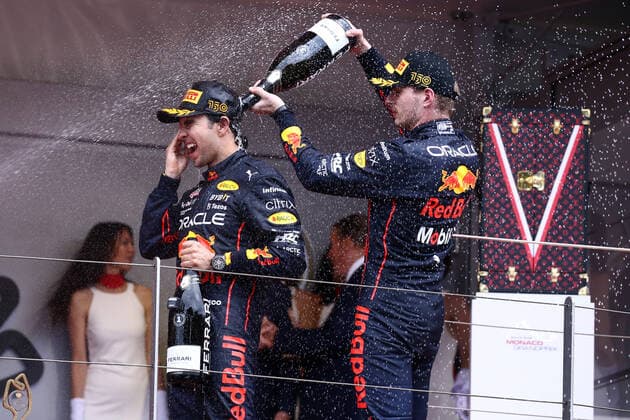Monaco , Monte Carlo, 29.05.2022, Circuit de Monaco, Formula 1 - Monaco Grand Prix 2022 - Race, Sergio Perez (Red Bull Racing) und Max Verstappen (Red Bull Racing) celebrates on the podium - (Photo EU-Images) Monte Carlo Circuit de Monaco Monaco