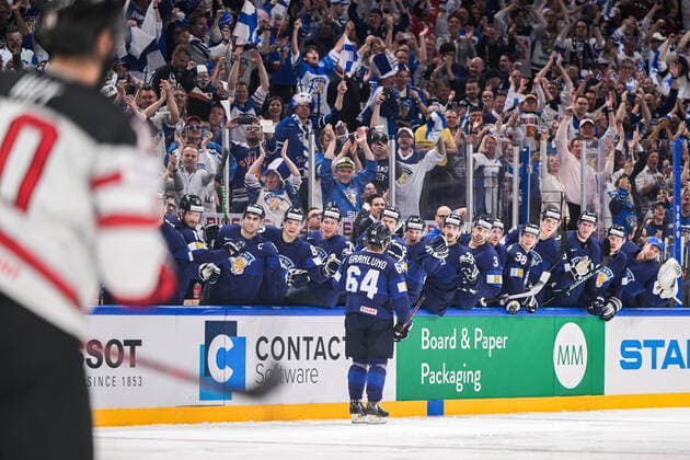 Eishockey, WM Finale, Finnland - Kanada 220529 Mikael Granlund of Finland celebrates after 1-1 during the 2022 IIHF Ice hockey, Eishockey World Championship, WM, Weltmeisterschaft gold medal game between Finland and Canada on May 29, 2022 in Tampere. Photo: Maxim Thore BILDBYRAN kod MT MT0408 ishockey ice hockey ishockey-vm iihf ice hockey world championship finland kanada canada bbeng celebration jubel Copyright: MAXIMxTHORE BB220529MT121
