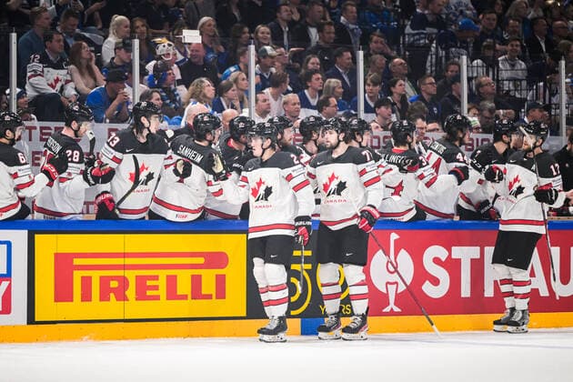 220529 Zach Whitecloud of Canada celebrates after 3-2 during the 2022 IIHF Ice hockey, Eishockey World Championship, WM, Weltmeisterschaft gold medal game between Finland and Canada on May 29, 2022 in Tampere. Photo: Maxim Thore BILDBYRAN kod MT MT0408 ishockey ice hockey ishockey-vm iihf ice hockey world championship finland kanada canada bbeng celebration jubel Copyright: MAXIMxTHORE BB220529MT130