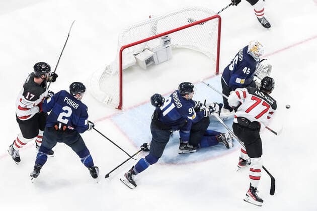 Eishockey, WM Finale, Finnland - Kanada 220529 Zach Whitecloud of Canada (not in frame) scores 3-2 behind goaltender Juho Olkinuora of Finland during the 2022 IIHF Ice hockey, Eishockey World Championship, WM, Weltmeisterschaft gold medal game between Finland and Canada on May 29, 2022 in Tampere. Photo: Maxim Thore BILDBYRAN kod MT MT0408 ishockey ice hockey ishockey-vm iihf ice hockey world championship finland kanada canada bbeng Copyright: MAXIMxTHORE BB220529MT134