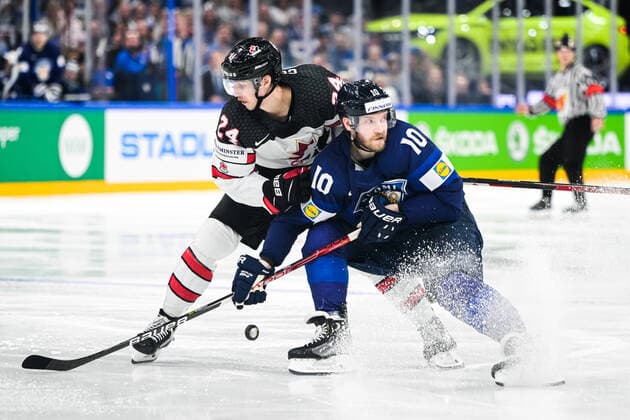 220529 Dylan Cozens of Canada and Joel Armia of Finland during the 2022 IIHF Ice hockey, Eishockey World Championship, WM, Weltmeisterschaft gold medal game between Finland and Canada on May 29, 2022 in Tampere. Photo: Maxim Thore BILDBYRAN kod MT MT0408 ishockey ice hockey ishockey-vm iihf ice hockey world championship finland kanada canada bbeng Copyright: MAXIMxTHORE BB220529MT138