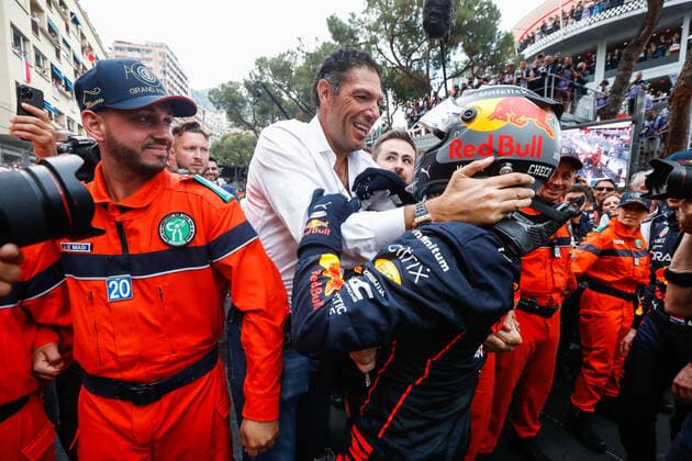 PEREZ Sergio (mex), Red Bull Racing RB18, portrait during the Formula 1 Grand Prix de Monaco 2022, 7th round of the 2022 FIA Formula One World Championship, WM, Weltmeisterschaft on the Circuit de Monaco, from May 27 to 29, 2022 in Monte-Carlo, Monaco - F1 - MONACO GRAND PRIX 2022 - Race DPPI Panoramic  00122019__V2_2782