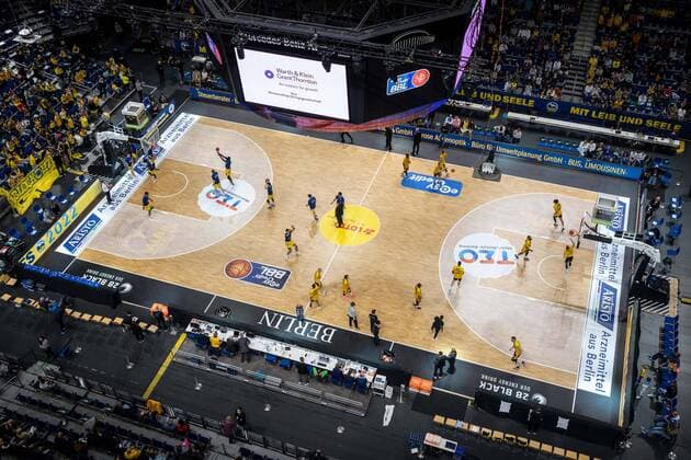 Basketball Berlin 29.05.2022 Saison 2021 2022 easyCredit BBL 1. Bundesliga Playoffs Halbfinale Spiel 2 Alba Berlin - MHP Riesen Ludwigsburg Mercedes Benz Arena Sportstätte vor dem Spiel