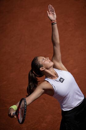 Daria KASATKINA (RUS) contre Camila GIORGI (ITA) TENNIS : Roland Garros 2022 - 1 8e de finale - 30 05 2022 AurelienMorissard Panoramic 