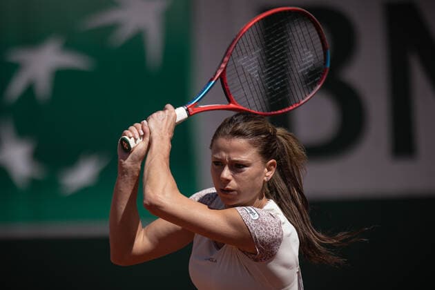 Daria KASATKINA (RUS) contre Camila GIORGI (ITA) TENNIS : Roland Garros 2022 - 1 8e de finale - 30 05 2022 AurelienMorissard Panoramic 