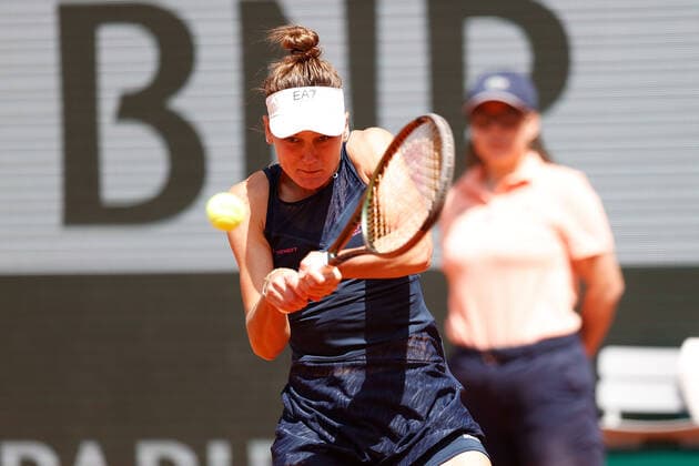 30.05.2022, Tennis, French Open 2022 Roland-Garros, FRA, Paris, Roland Garros Bild: v. li. Weronika Eduardowna Kudermetowa Copyright: HMBxMedia AntonioxBorga