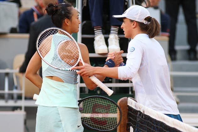 2022 French Open - Day Nine Iga Swiatek against Zheng Qinwen on Philipe Chatrier court in the 2022 French Open 4th Round. Paris France  Copyright: xIbrahimxEzzatx originalFilename:ezzat-notitle220530_npxHE.jpg