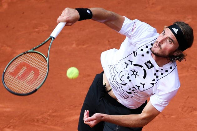 2022 French Open - Day Nine Stefanos Tsitsipas during his match against Holger Rune on Philipe Chatrier court in the 2022 French Open 4th Round. PARIS France  Copyright: xIbrahimxEzzatx originalFilename:ezzat-notitle220530_npRmT.jpg