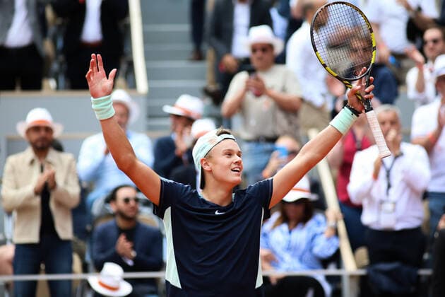 2022 French Open - Day Nine Holger Rune after his match against Stefanos Tsitsipas on Philipe Chatrier court in the 2022 French Open 4th Round. PARIS France  Copyright: xIbrahimxEzzatx originalFilename:ezzat-notitle220530_npDGu.jpg