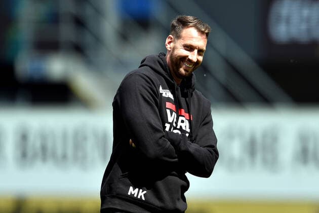 14-05-2022 pmk NF118967 Fussball Herren 3.Liga Saison 2021 2022 Benteler-Arena Paderborn Corona-Spieltag SC Verl - MSV Duisburg Letzter Spieltag Mitch KNIAT -Trainer- Verl