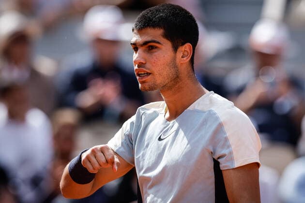 May 31, 2022, Paris, France, France: Carlos ALCARAZ of Spain celebrates his point during the Day ten of Roland-Garros 2022, French Open 2022, Grand Slam tennis tournament at the Roland-Garros stadium on May 31, 2022 in Paris, France. Paris France - ZUMAm308 20220531_zsp_m308_028 Copyright: xMatthieuxMirvillex