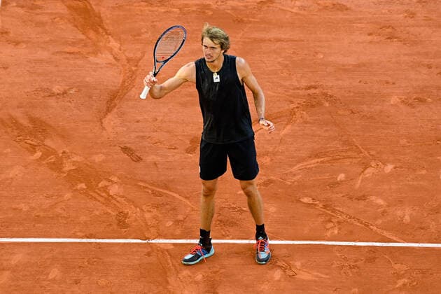 Attitude - Joie de Alexander Zverev ( Allemagne ) TENNIS : Roland Garros 2022 - Internationaux de France - 31 05 2022 FedericoPestellini Panoramic 