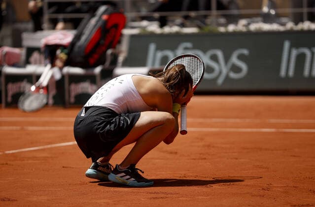 Mandatory Credit: Photo by Ella Ling Shutterstock (12959948f) Daria Kasatkina of Russia celebrates on match point French Open Tennis, Day 11, Roland Garros, Paris, France - 01 Jun 2022 French Open Tennis, Day 11, Roland Garros, Paris, France - 01 Jun 2022  Copyright: xEllaxLing Shutterstockx 12959948f