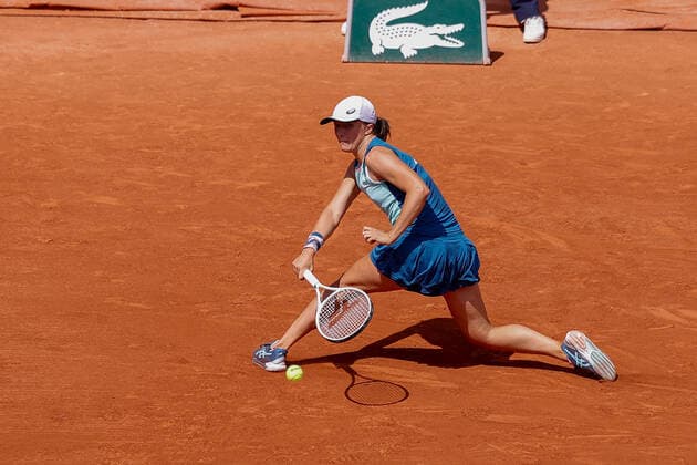 01.06.2022, Tennis, French Open 2022 Roland-Garros, FRA, Paris, Roland Garros Bild: v.l. Iga Swiatek (POL) Copyright: HMBxMedia AntonioxBorga