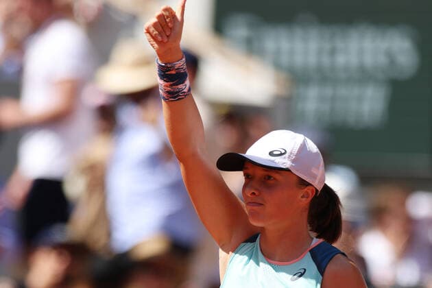 (220601) -- PARIS, June 1, 2022 -- Iga Swiatek of Poland reacts after the women s singles quarterfinal against Jessica Pegula of the United States at the French Open tennis tournament at Roland Garros in Paris, France, June 1, 2022. ) (SP)FRANCE-PARIS-TENNIS-ROLAND GARROS-FRENCH OPEN-WOMEN S SINGLES QUARTERFINAL GaoxJing 