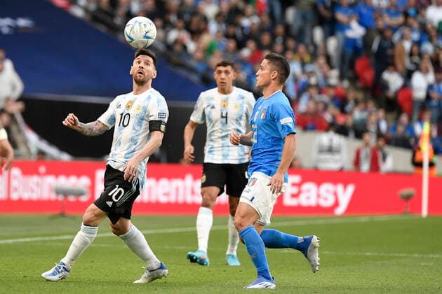 Lionel Messi of Argentina and Lorenzo Insigne of Italy during the Finalissima trophy 2022 football match between Italy and Argentina at Wembley stadium in London, England, June 1st, 2022. Photo Andrea Staccioli Insidefoto AndreaxStaccioli