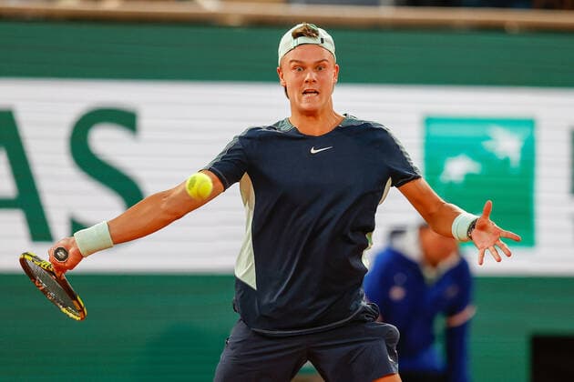 01.06.2022, Tennis, French Open 2022 Roland-Garros, FRA, Paris, Roland Garros Bild: v.l. Holger Rune (DK) Copyright: HMBxMedia AntonioxBorga