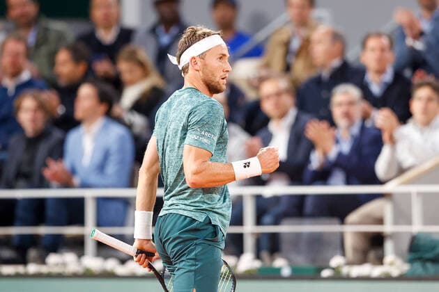 01.06.2022, Tennis, French Open 2022 Roland-Garros, FRA, Paris, Roland Garros Bild: v.l. Casper Ruud (NOR) jubelt Copyright: HMBxMedia AntonioxBorga