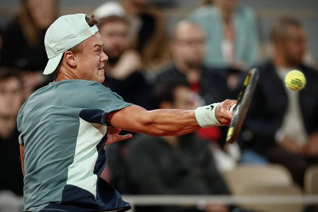 Holger RUNE (DEN) contre Casper RUUD (NOR) TENNIS : Roland Garros 2022 - 1 4e de finale - 01 06 2022 AurelienMorissard Panoramic 