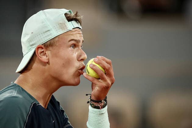 Holger RUNE (DEN) contre Casper RUUD (NOR) TENNIS : Roland Garros 2022 - 1 4e de finale - 01 06 2022 AurelienMorissard Panoramic 
