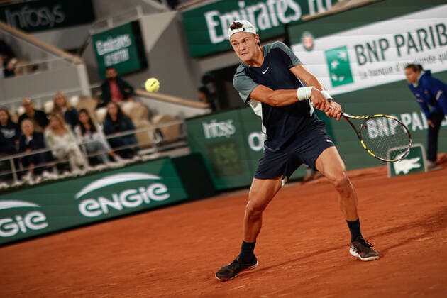 Holger RUNE (DEN) contre Casper RUUD (NOR) TENNIS : Roland Garros 2022 - 1 4e de finale - 01 06 2022 AurelienMorissard Panoramic 