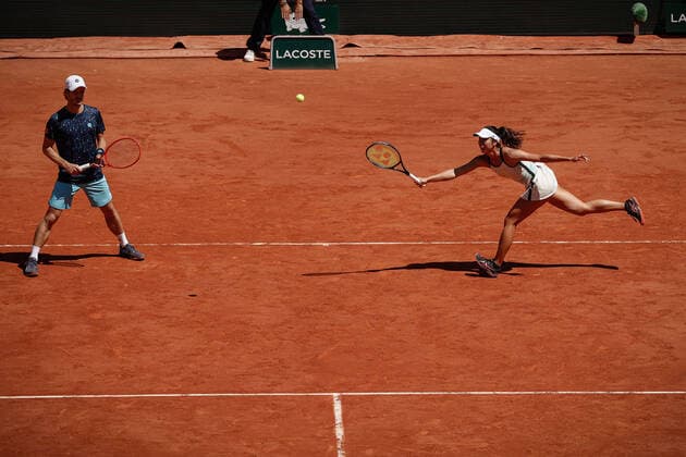 Ena SHIBAHARA (JPN) et Wesley KOOLHOF (NED) contre Ulrikke EIKERI (NOR) et Joran VLIEGEN (BEL) TENNIS : Roland Garros 2022 - Finale Double Mixte - 02 06 2022 AurelienMorissard Panoramic 