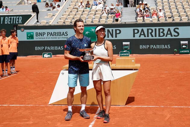 Ena SHIBAHARA (JPN) et Wesley KOOLHOF (NED) contre Ulrikke EIKERI (NOR) et Joran VLIEGEN (BEL) TENNIS : Roland Garros 2022 - Finale Double Mixte - 02 06 2022 MichaelBaucher Panoramic 