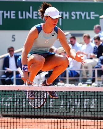 Mandatory Credit: Photo by Javier Garcia Shutterstock (12960006cz) Iga Swiatek French Open Tennis, Day 12, Roland Garros, Paris, France - 02 Jun 2022 French Open Tennis, Day 12, Roland Garros, Paris, France - 02 Jun 2022  Copyright: xJavierxGarcia Shutterstockx 12960006cz