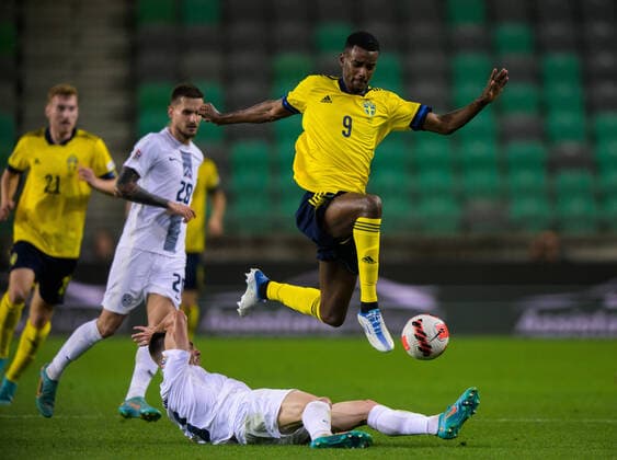 220602 Gregor Sikosek of Slovenia and Alexander Isak of Sweden during the Nations League football match between Slovenia and Sweden on June 2, 2022 in Ljubljana. Photo: Joel Marklund BILDBYRAN kod JM JM0313 bbeng fotboll football soccer fotball nations league landskamp slovenien slovenia sverige sweden sverige a *** 220602 Gregor Sikosek of Slovenia and Alexander Isak of Sweden during the Nations League football match between Slovenia and Sweden on June 2, 2022 in Ljubljana Photo Joel Marklund BILDBYRAN kod JM JM0313 bbeng fotboll football soccer fotball nations league landskamp slovenien slovenia sveria svedige sweden sverige a,  Copyright: JOELxMARKLUND BB220602JM196
