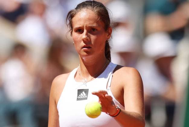 (220603) -- PARIS, June 3, 2022 -- Daria Kasatkina reacts during the women s singles semifinal between Iga Swiatek of Poland and Daria Kasatkina of Russia at the French Open tennis tournament at Roland Garros in Paris, France, June 2, 2022. ) (SP)FRANCE-PARIS-TENNIS-ROLAND GARROS-FRENCH OPEN-WOMEN S SINGLES SEMIFINAL GaoxJing 