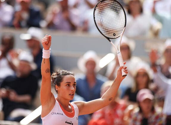 (220603) -- PARIS, June 3, 2022 -- Martina Trevisan of Italy reacts during the women s singles semifinal against Coco Gauff of the United States at the French Open tennis tournament at Roland Garros in Paris, France, June 2, 2022. ) (SP)FRANCE-PARIS-TENNIS-ROLAND GARROS-FRENCH OPEN-WOMEN S SINGLES SEMIFINAL GaoxJing 