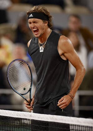 Mandatory Credit: Photo by Ella Ling Shutterstock (12959951bb) Alexander Zverev of Germany screams celebrating French Open Tennis, Day 13, Roland Garros, Paris, France - 03 Jun 2022 French Open Tennis, Day 13, Roland Garros, Paris, France - 03 Jun 2022  Copyright: xEllaxLing Shutterstockx 12959951bb
