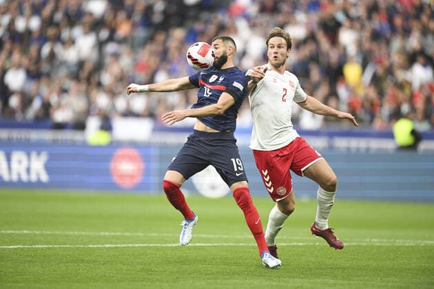 Karim Benzema (France) vs Joachin Andersen (Danemark) FOOTBALL : France vs Danemark - Ligue des Nations - 03 06 2022 JBAutissier Panoramic 