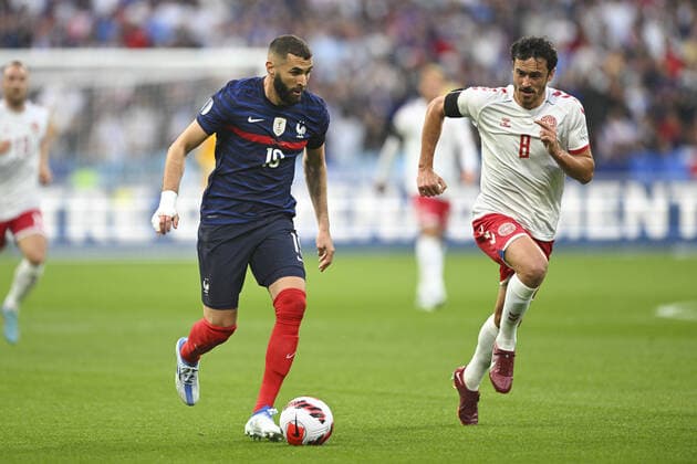 Karim Benzema (France) vs Thomas Delaney (Danemark) FOOTBALL : France vs Danemark - Ligue des Nations - 03 06 2022 JBAutissier Panoramic 